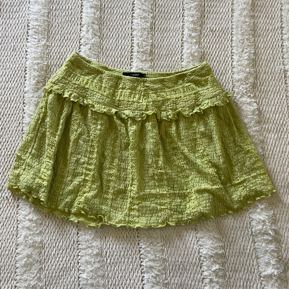 SOLD ON DEPOP- Forever 21 Lime Green Skirt 💚